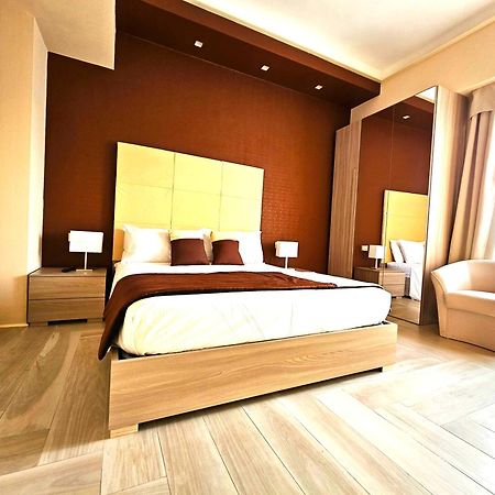 Astoria Boutique Suites Lecce Ngoại thất bức ảnh