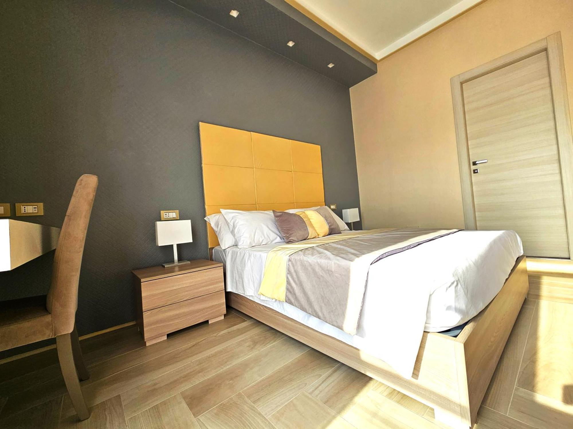 Astoria Boutique Suites Lecce Ngoại thất bức ảnh