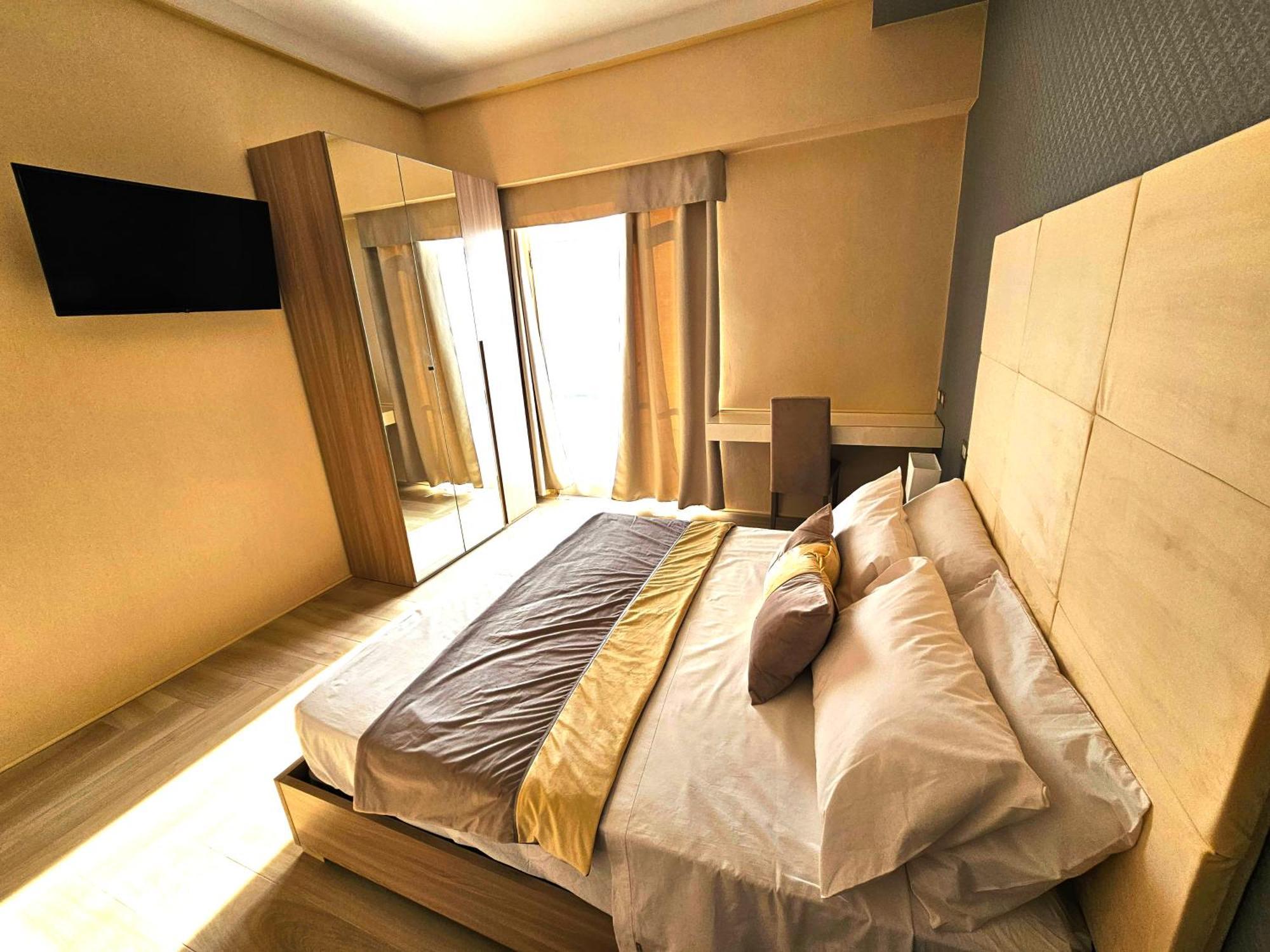 Astoria Boutique Suites Lecce Ngoại thất bức ảnh