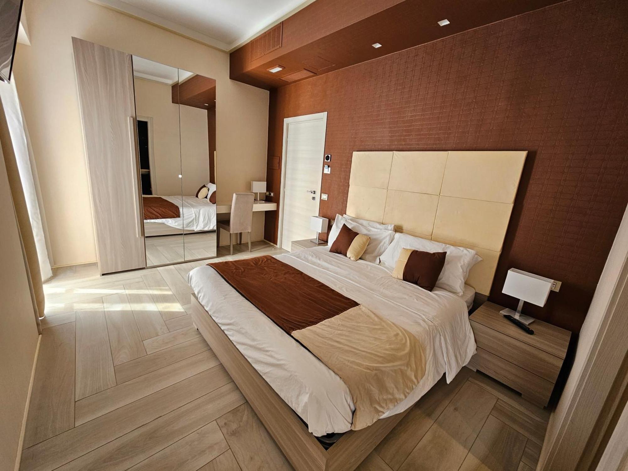 Astoria Boutique Suites Lecce Ngoại thất bức ảnh